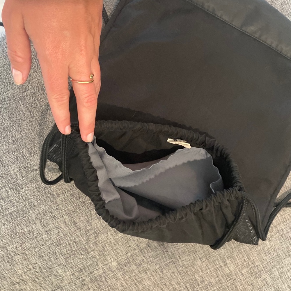 Nike Drawstring Bag - image 6